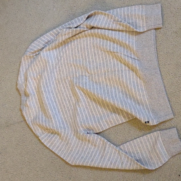 Men's Nautica Sweater. Size Small EUC - Picture 3 of 3